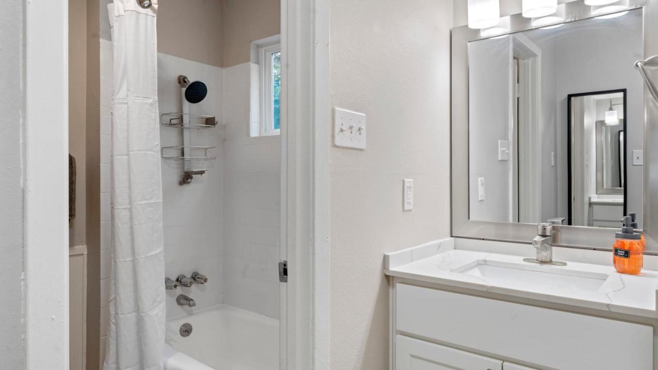 Cozy Efficiency Studios Close To Downtown And Domain Austin Exterior foto